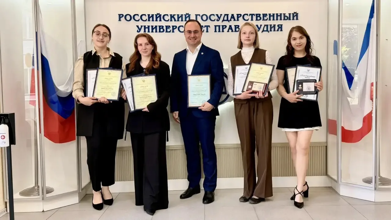 🏛️ Торжественное событие в Крымском филиале Университета правосудия им. В.М. Лебедева!

Директор фи
