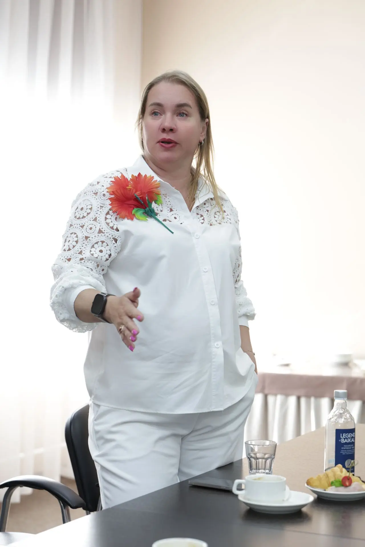 ПЕРВЫЙ РАЗ В ПЕРВЫЙ КЛАСС. ДВЕРИ, БАБУШКИ И ПРАЗДНИК НА ДЕВЯТЬ ЛЕТ 🎒💜