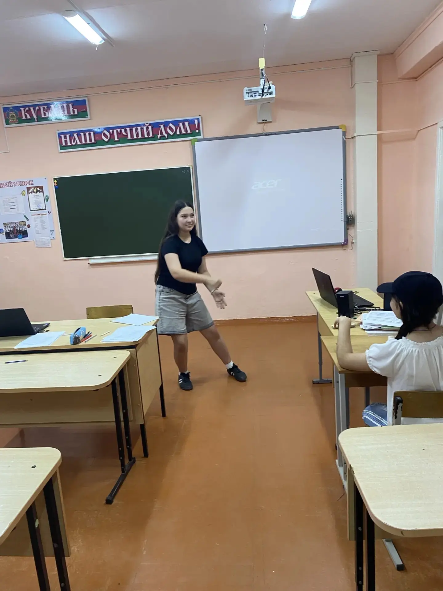 Прекрасный день в школьном лагере!
Сегодня отряд  школьного лагеря  «Казачата» провел насыщенный и у