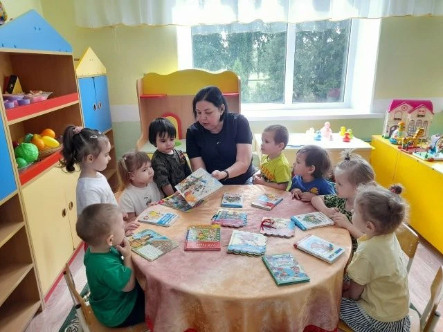 В 1 младшей группе прошёл чудесный тематический день — День книжки‑малышки. Мероприятие...
