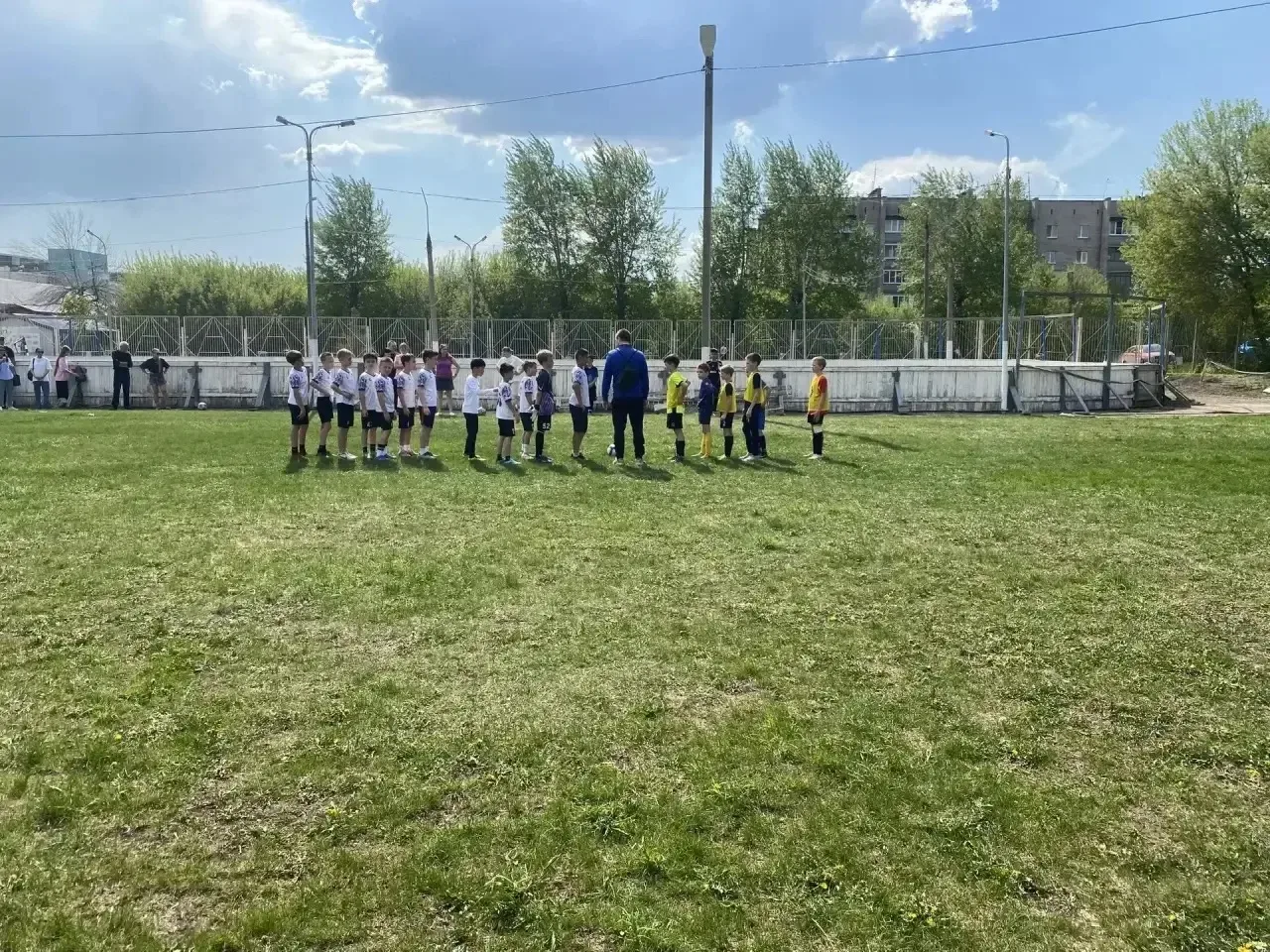 ⚽ Успех наших футболистов на «Кожаном мяче»  Обучающиеся ГБОУ СОШ №1 «ОЦ» п.г.т Стройкерамика достой