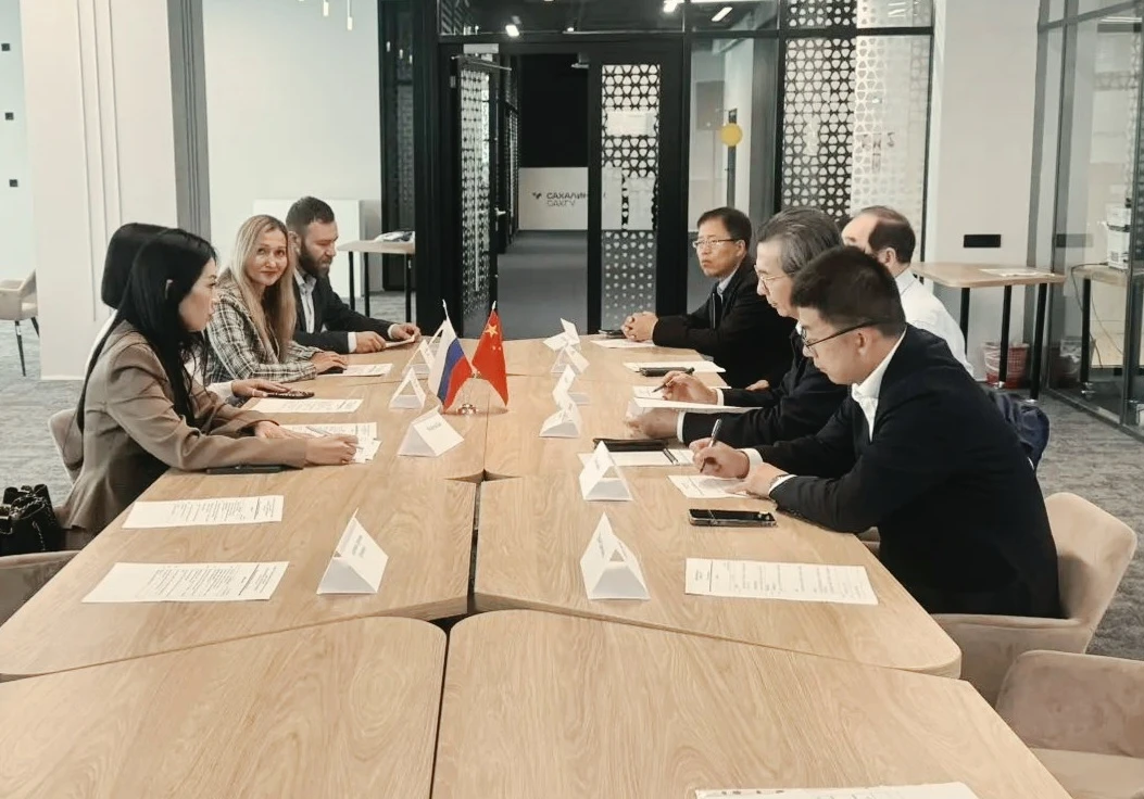В Сахалинском государственном университете прошла рабочая встреча с партнерами из китай...