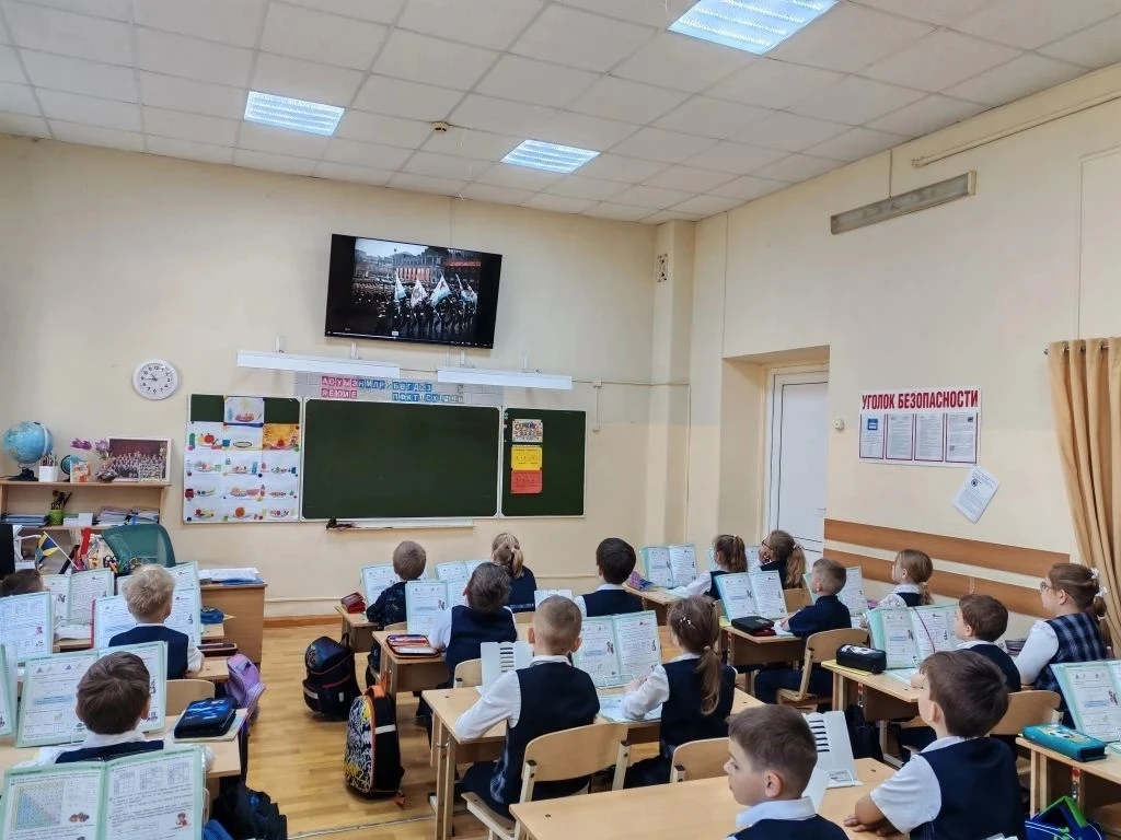 🕊️8 мая в лицее состоялся Всероссийский урок «День Победы» - важный разговор о главном празднике наш