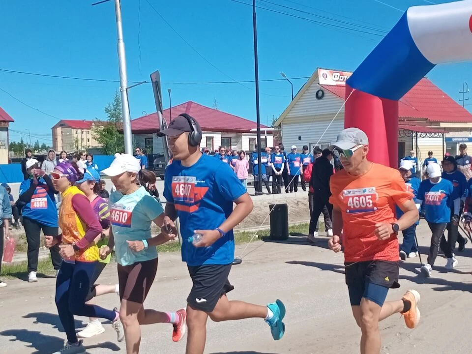 🏃🏼‍♂️🏃‍♀️ Сомоҕолоһуу сүүрүүтүттэн, горнайдар туора турбатылар