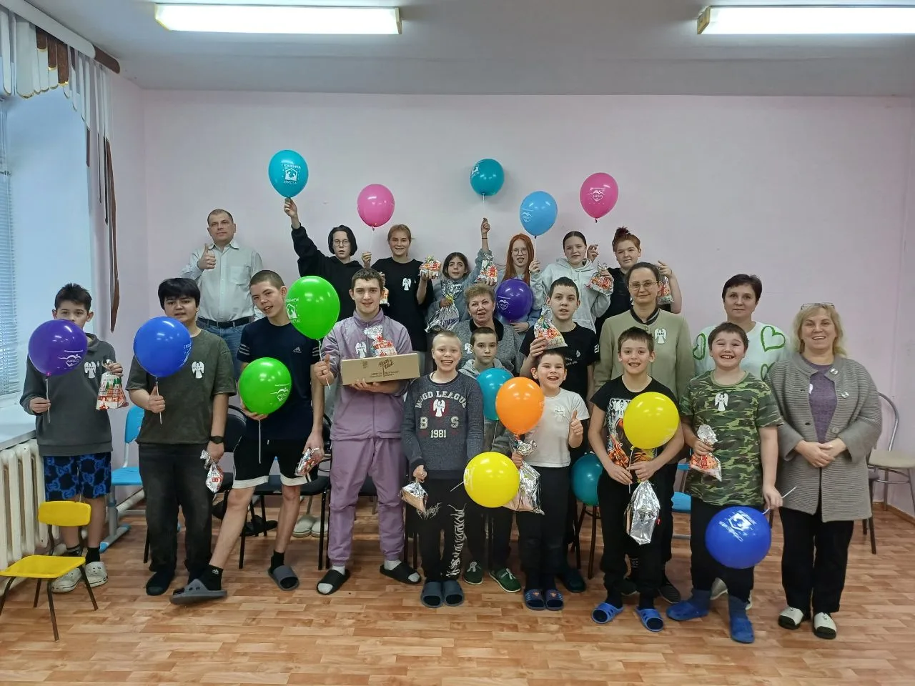 Уже больше 22 лет, к нам приезжает благотворительный фонд "Небо". Мы очень рады видеть ...