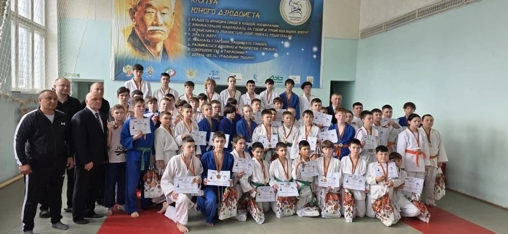 18 апреля в посёлке Джалиль прошли соревнования по Дзюдо посвящённые дню Победы в Великой Отечествен