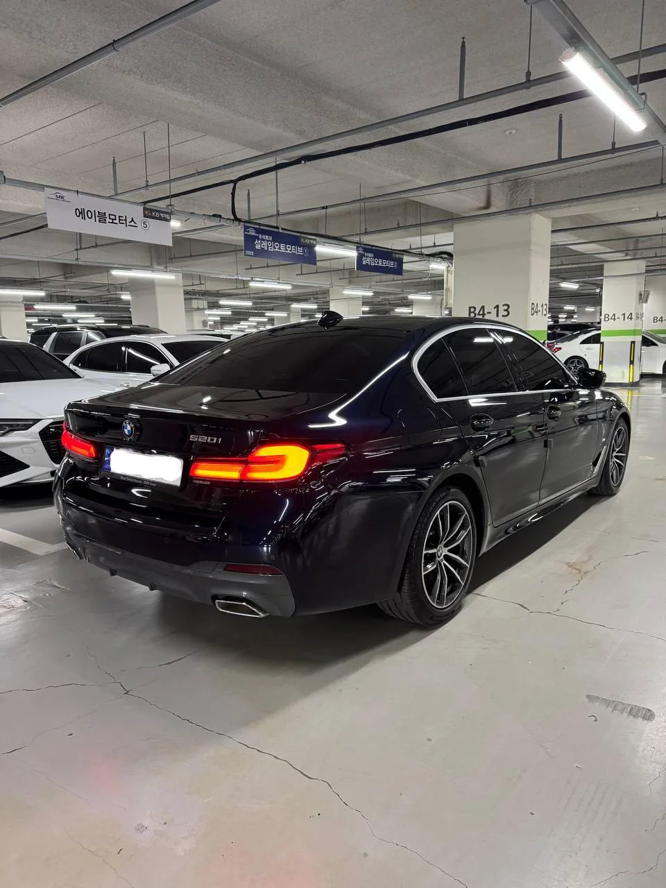 Так в чём же разница между двумя поколениями BMW 520i?  Кратко сравнили кузовы G30 и G60 для рынка Ю