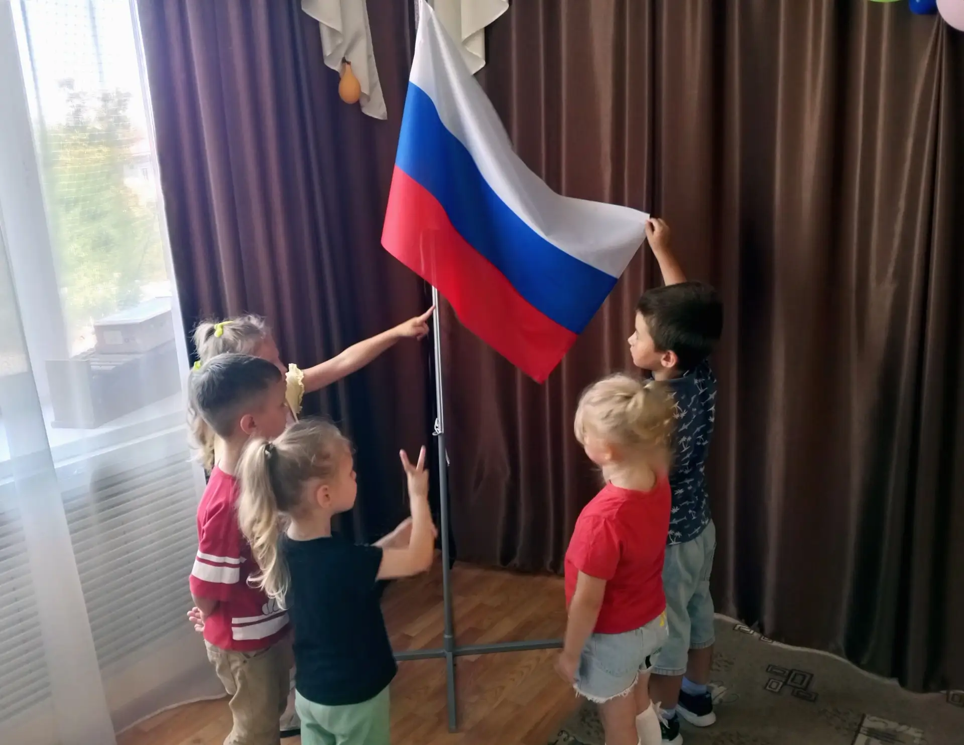 Россия: от символов до подвигов