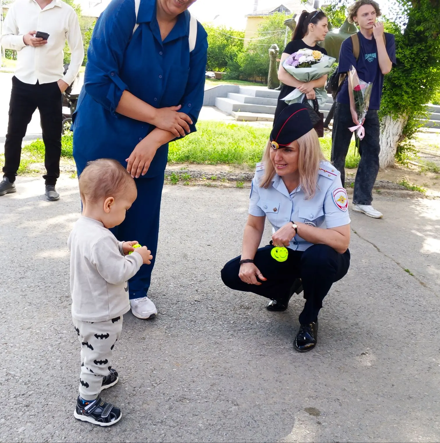 🚸В Ахтубинском районе сотрудники Госавтоинспекции провели акцию «Малыши в безопасности».

Мероприят