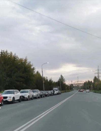 ❗На «Лукойле» в Озёрске появился бензин. И очереди — тоже.