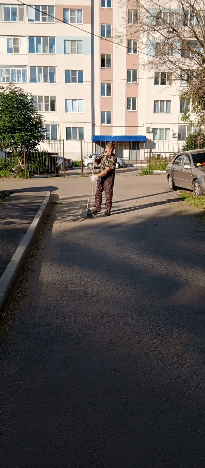 Уборка придомовой территории. 🏡