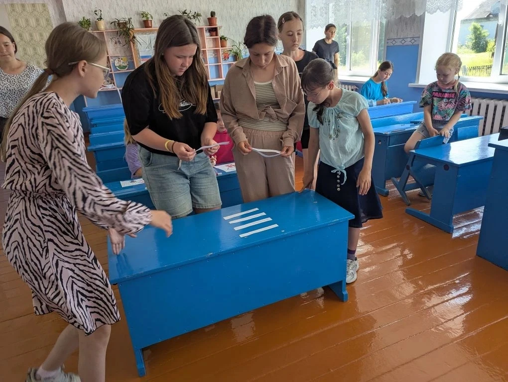 Сегодня наша страна отмечает День России. Это праздник важен для нашего народа, особенно для подраст