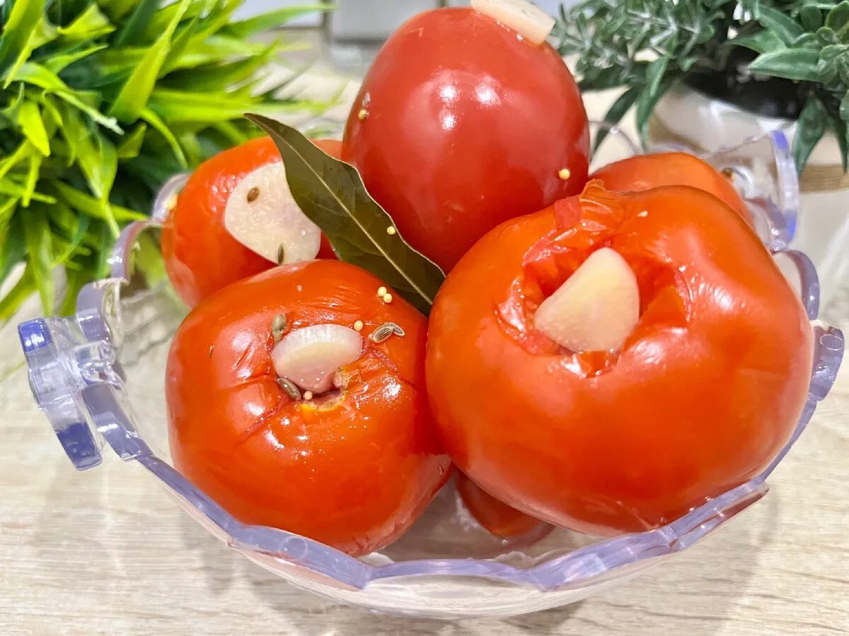 Квашеные помидоры: 2 дня - и вкус, как у бочковых (трудно остановиться, когда хочется с...