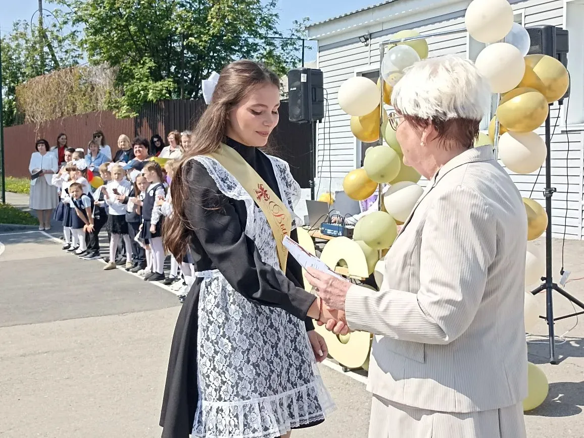 ПОСЛЕДНИЙ ЗВОНОК 2026!🎉  🔔Для 28 выпускников 11А класса сегодня прозвенел последний звонок. Творческ