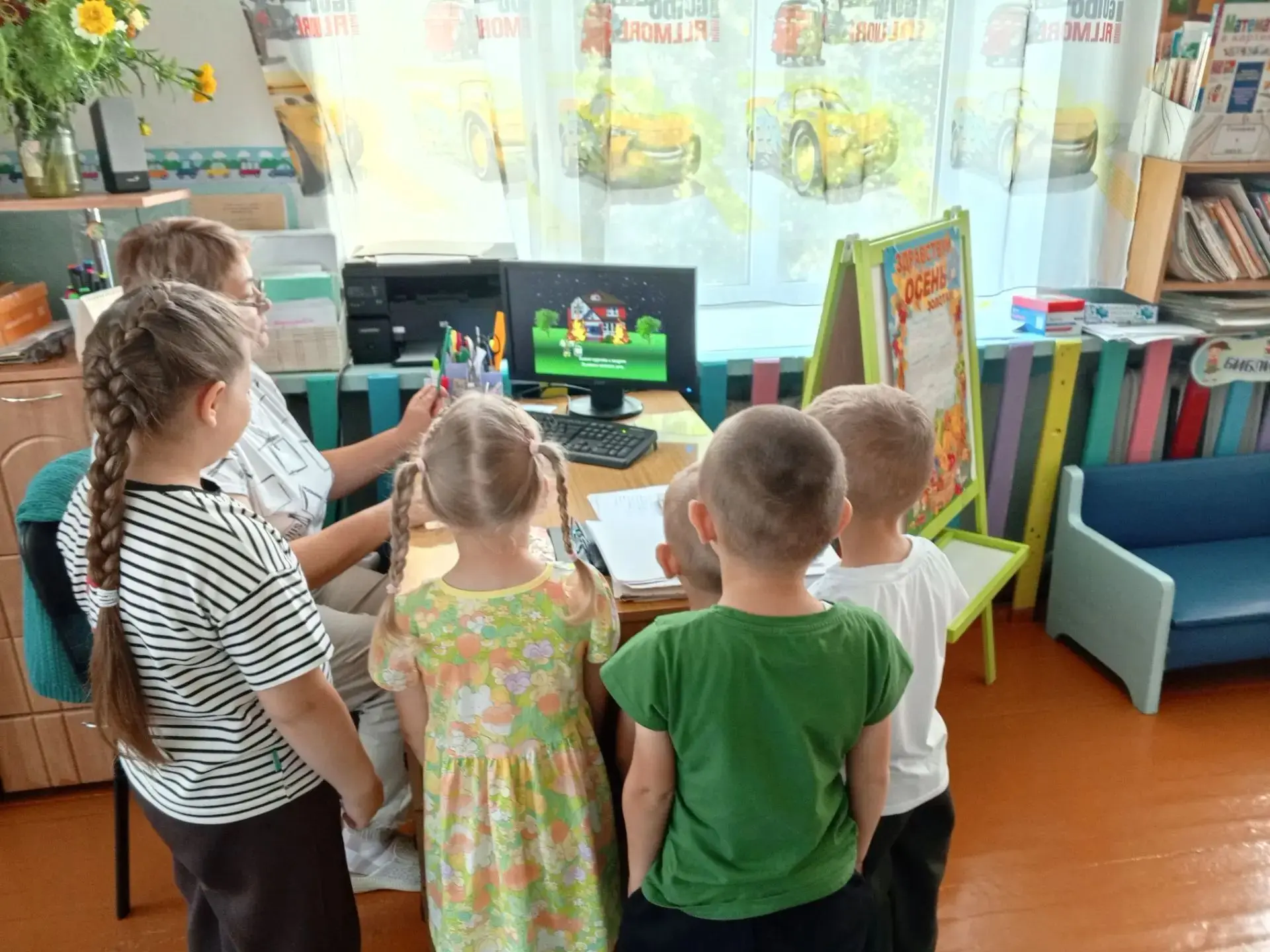 В рамках проведения Месячника безопасности детей в образовательных организациях Новосиб...