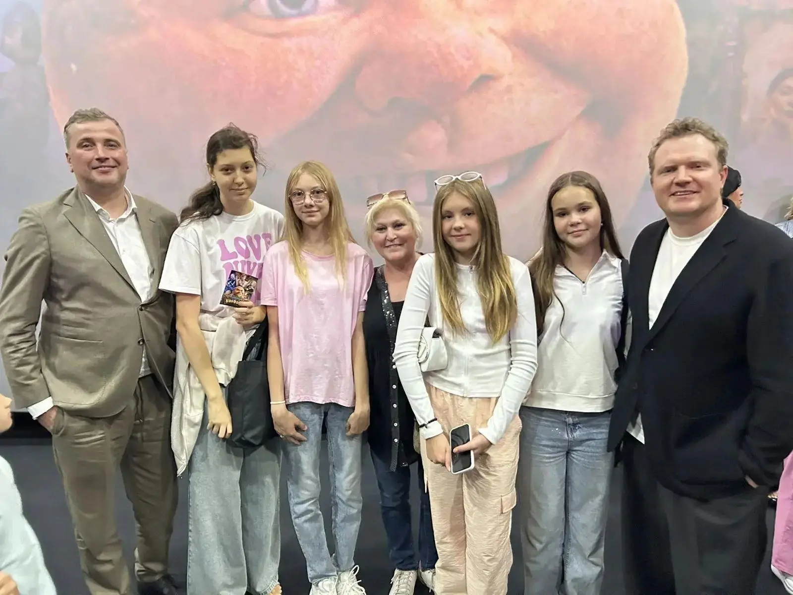 Обучающиеся школы театрального искусства «Маленькие великаны» (педагог Габузова Светлан...