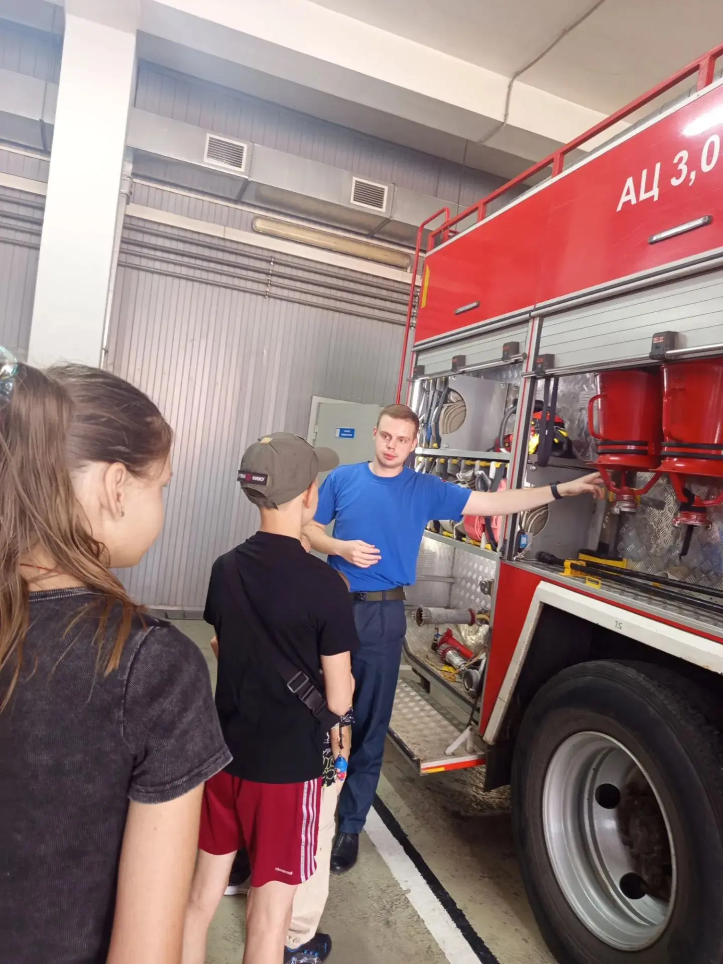 24 июля дети и подростки Сормовского района ходили в гости к сотрудникам 6-Пожарной час...