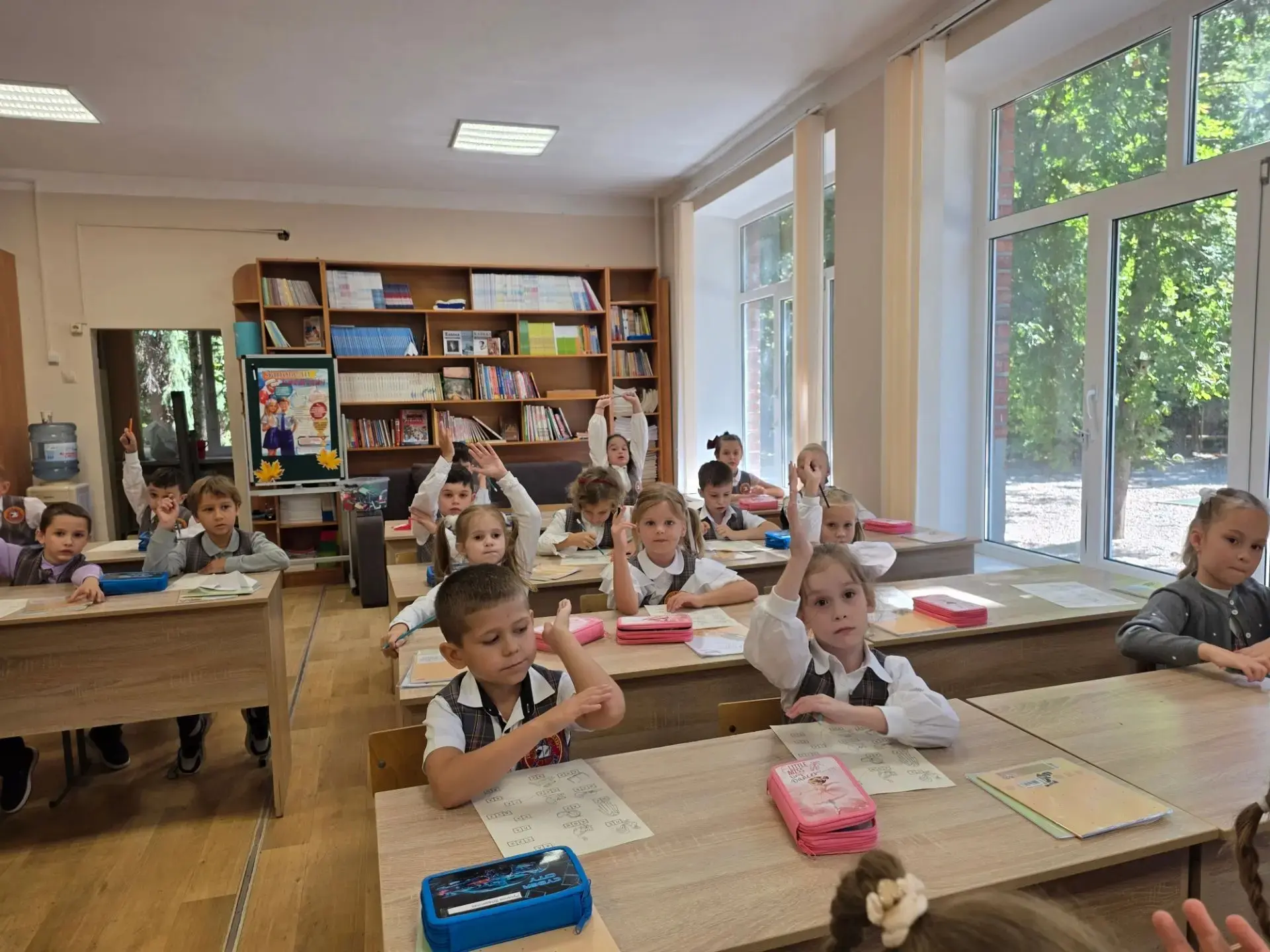 📖📚Сегодня, в Международный день распространения грамотности, наша гимназия превратила...