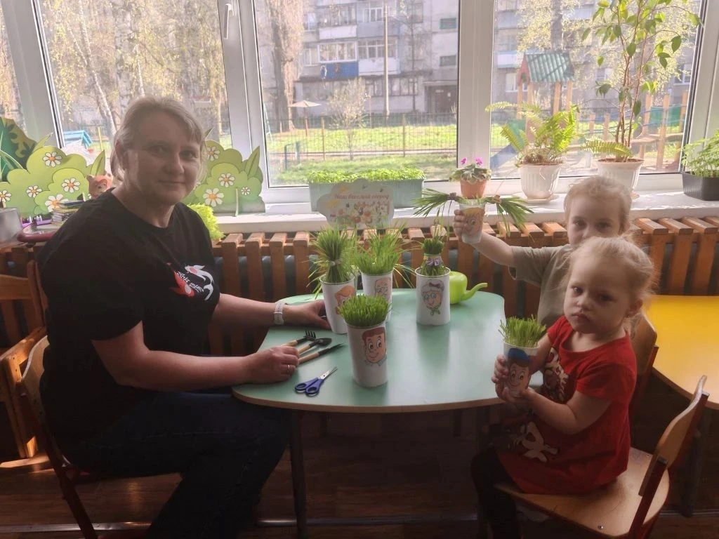Огород на подоконнике: маленькие чудеса в детских садах Курска  На подоконниках детского сада № 85 р