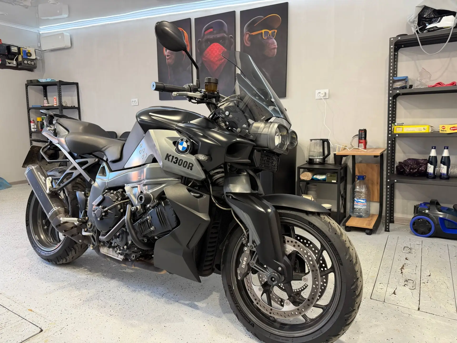 BMW K1300R  170 л.с на карданном валу 2011г .Мотоцикл один из лучших  в своём классе,на...