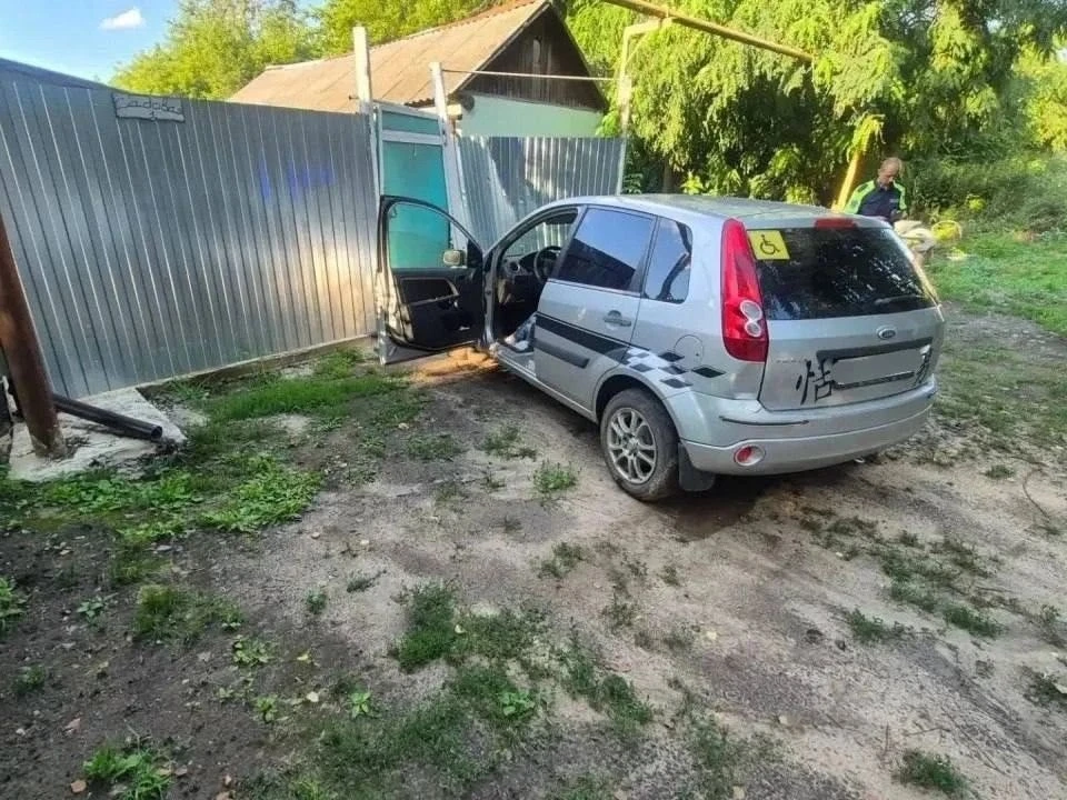 Вчера, в 17.40 час., в селе Поповка Россошанского района, около дома №1 по улице Садовой, по предвар