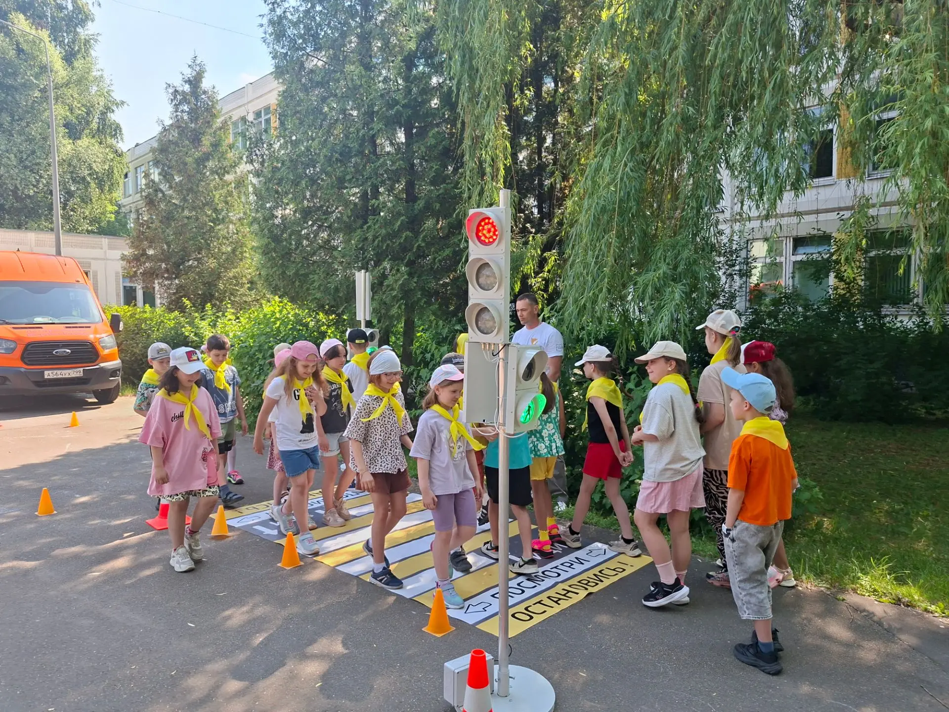 🚦 Лагерь «Вместе веселее»: безопасность на дороге — это важно и интересно!

В последний день работы