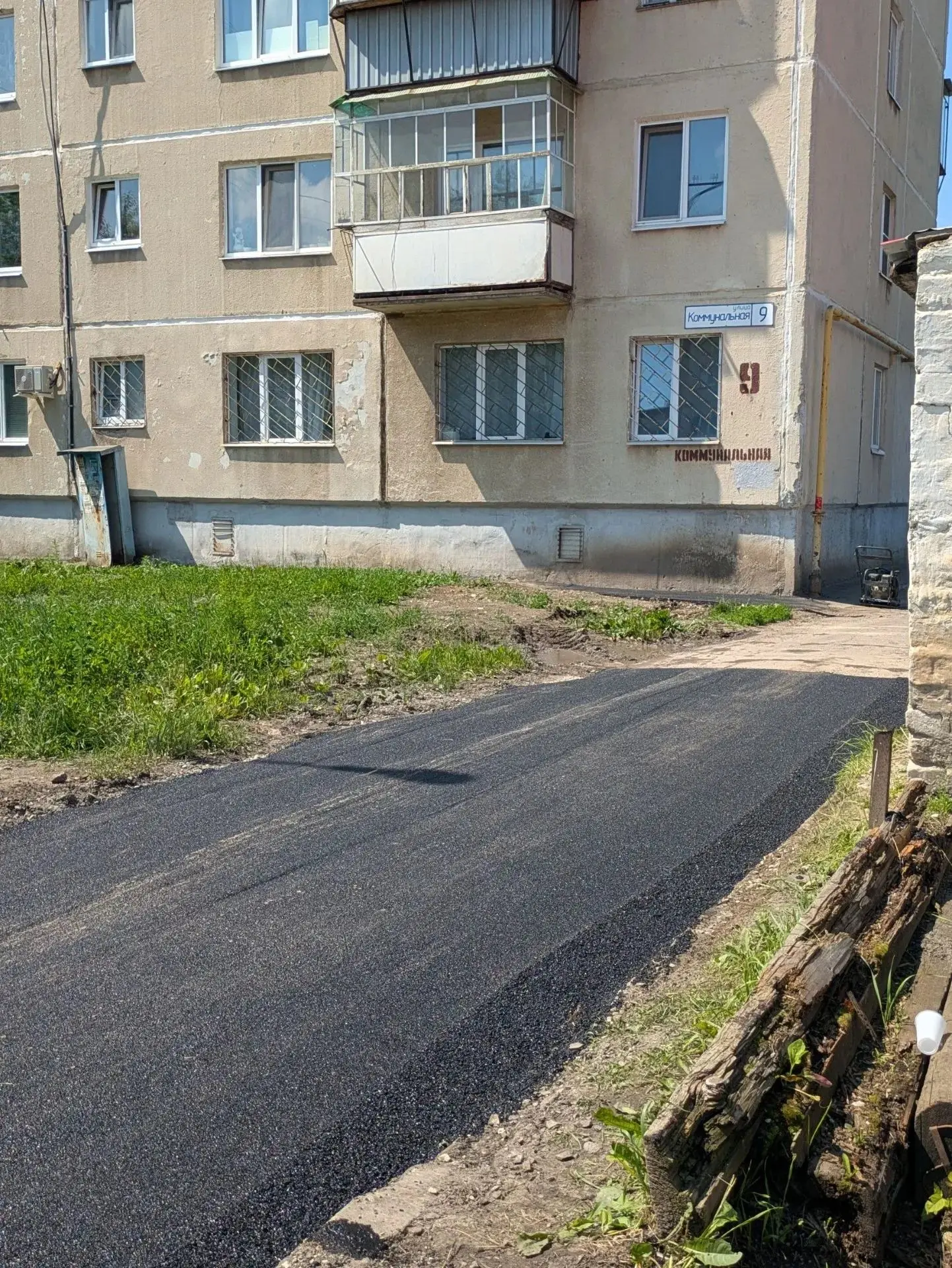 УК «Теплокомплекс» восстанавливает благоустройство в поселке Чкаловский.

Первый заместитель главы г