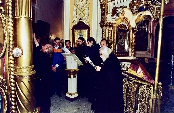 Извне, по видимости, мы ходим в церковь, постимся, иногда исповедуемся, причащаемся.