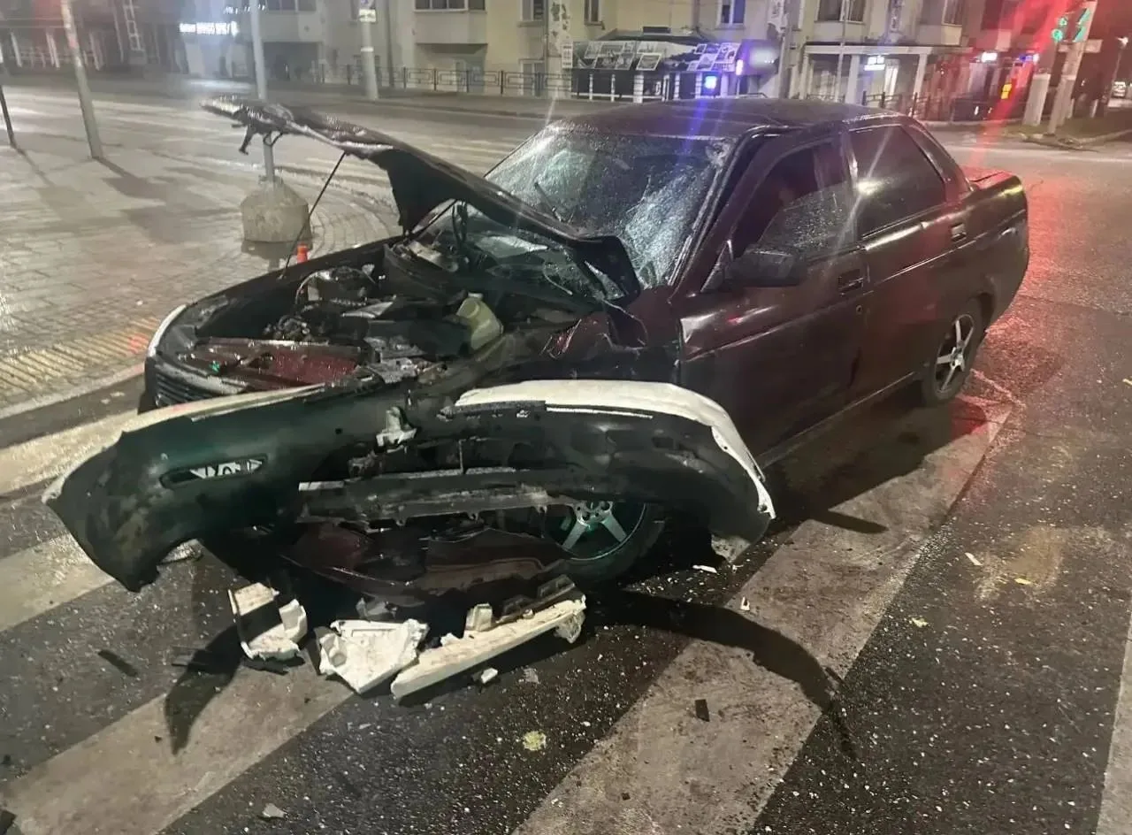 😡Пьяный водитель Lexus устроил ДТП в центре Ижевска