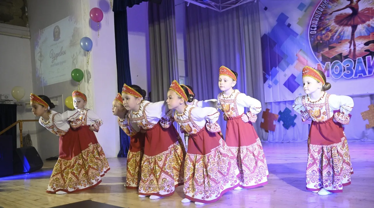 ✨ ПОСТРОЕНО СЕРДЦЕМ ✨

В доме культуры состоялся отчетный концерт Образцового хореографического колл