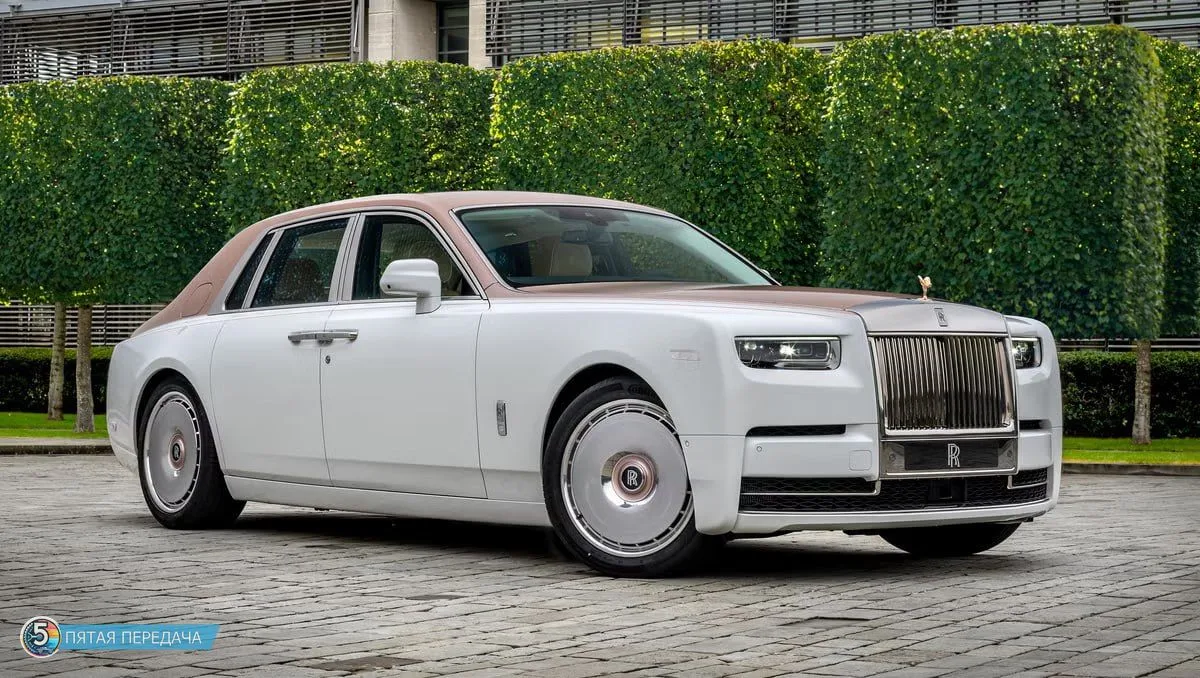 🌸Rolls-Royce Phantom Dentelle: роскошь, вышитая вручную

Новый Phantom Dentelle — уникальный экземп