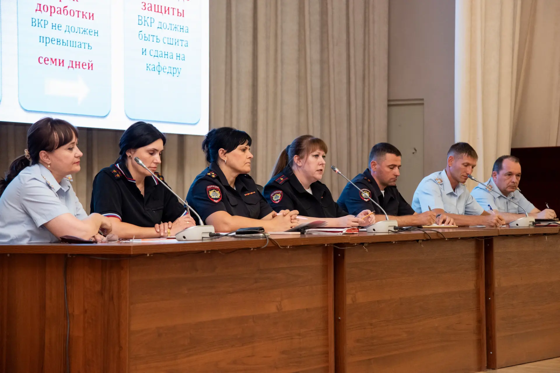 🎓 Выпускникам рассказали о правилах работы с ИИ при подготовке дипломных работ