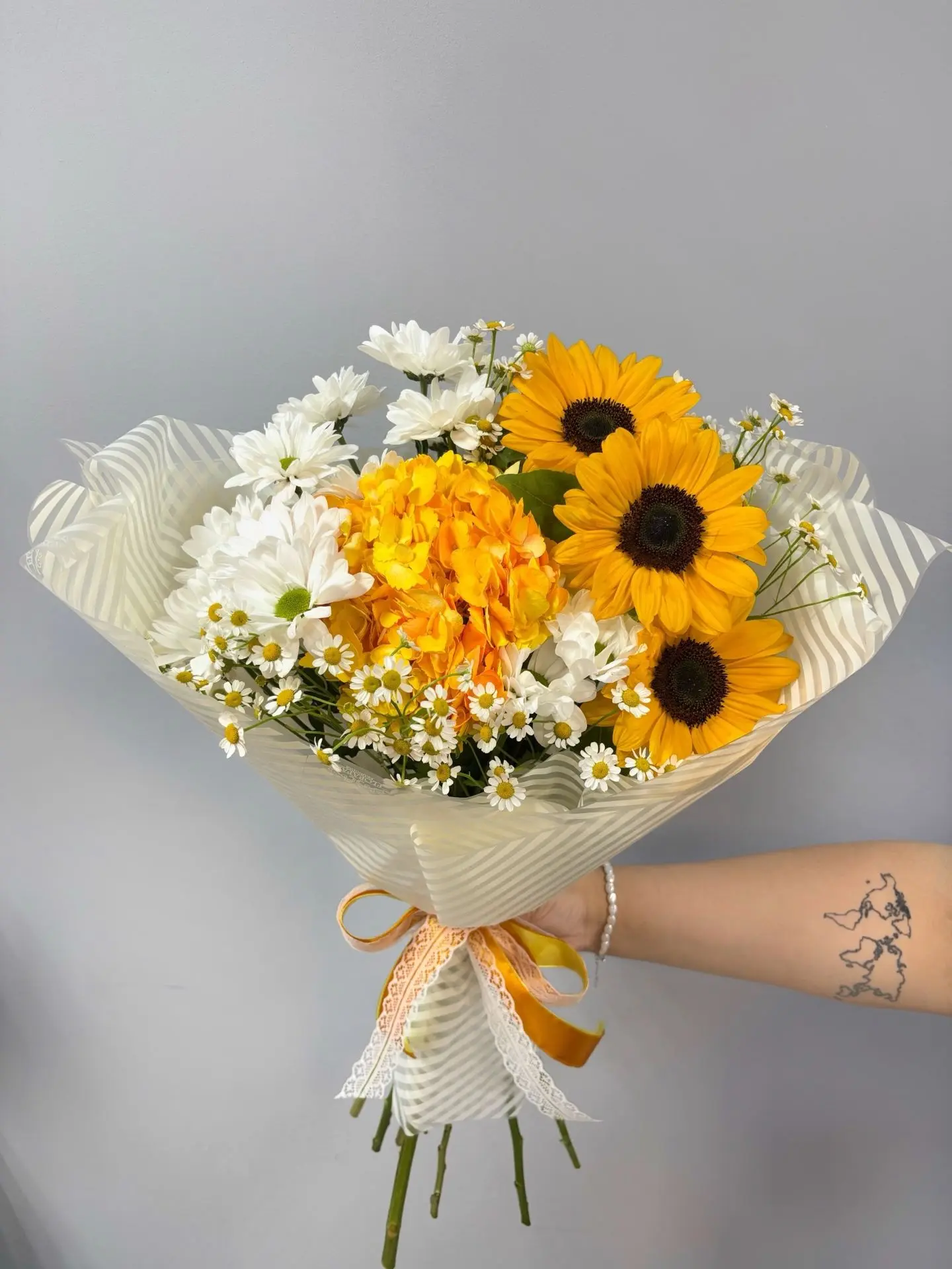 Яркие подсолнухи уже в наших букетах🌻
1950р
