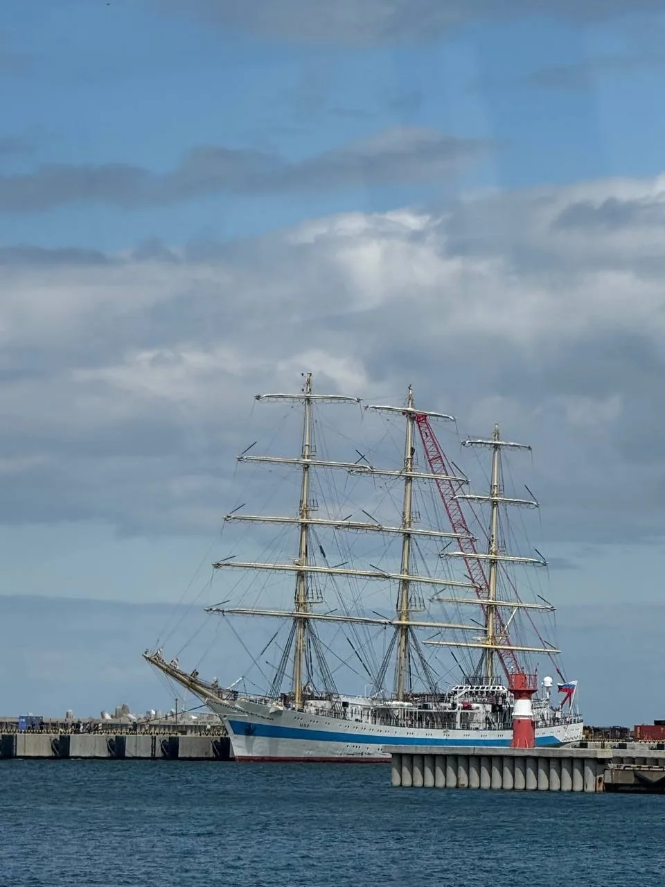⛵️ В Калининграде в честь 100-летия барка «Крузенштерн» пройдёт регата.

12 июня, в День России, в р
