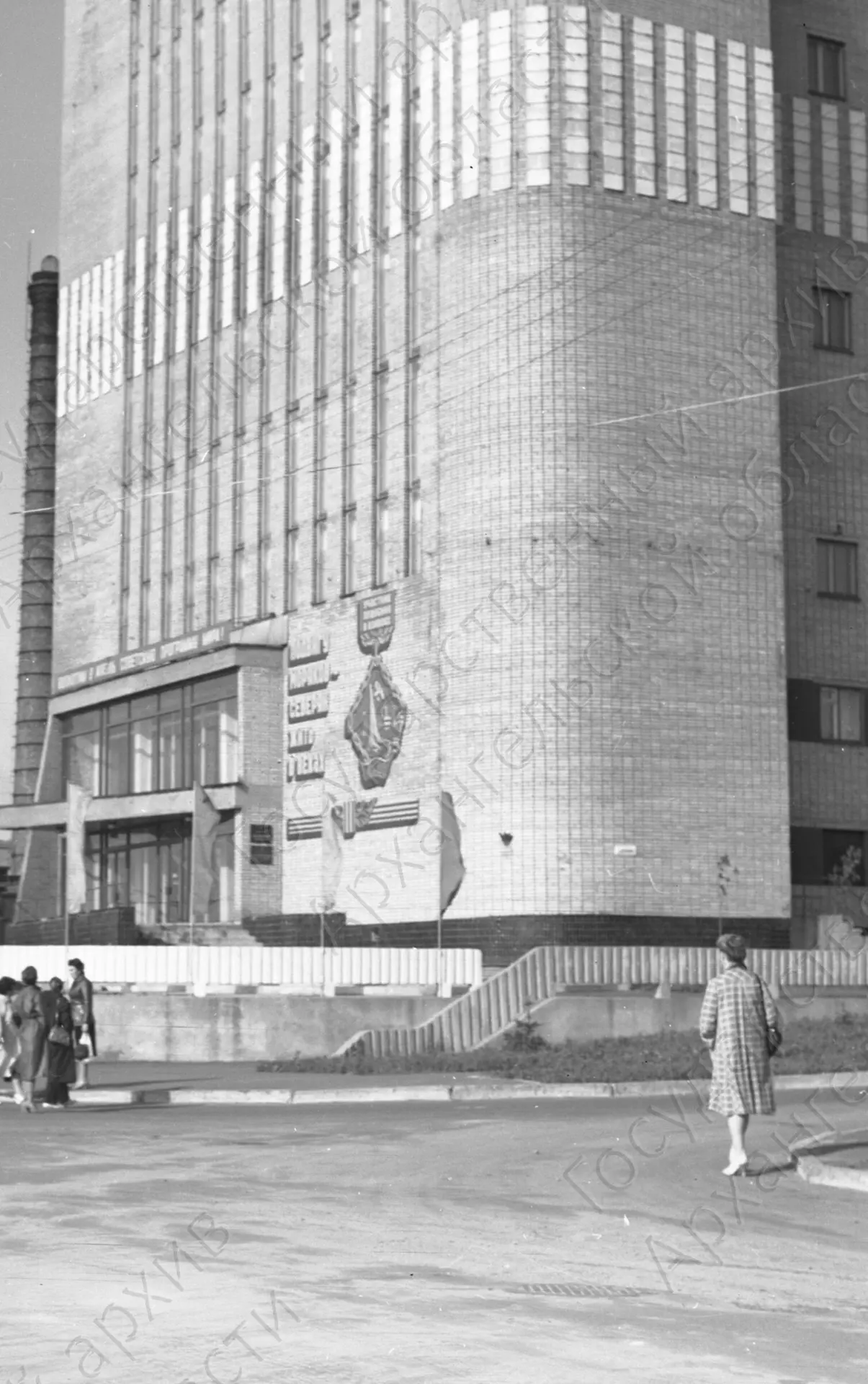 В фотофонде Государственного архива Архангельской области хранится фотография А.И. Перв...