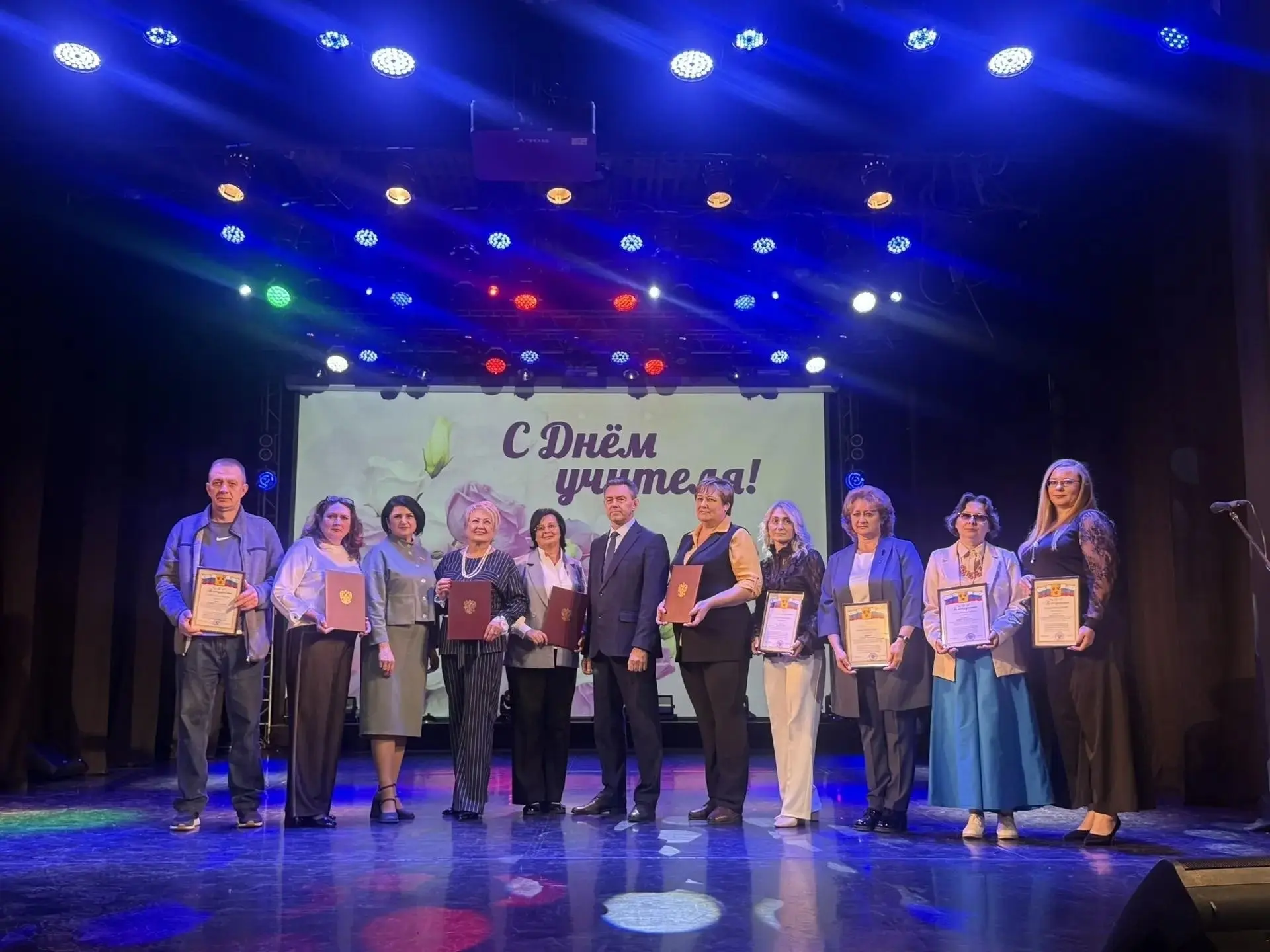 Вчера в нашем городе и районе чествовали учителей. Эти люди не просто передают знания, ...