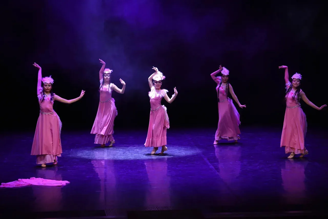 Коллективы Хакасской филармонии выступили в городах исторических регионов🎭  Гастроли прошли в Червон