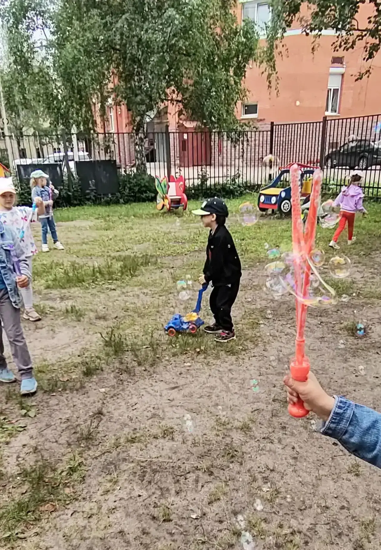 #ВестникДетскогоСада102

🌸Семь цветов и тысяча оттенков!

🧑‍🔬На этой неделе наш детский сад 102 п
