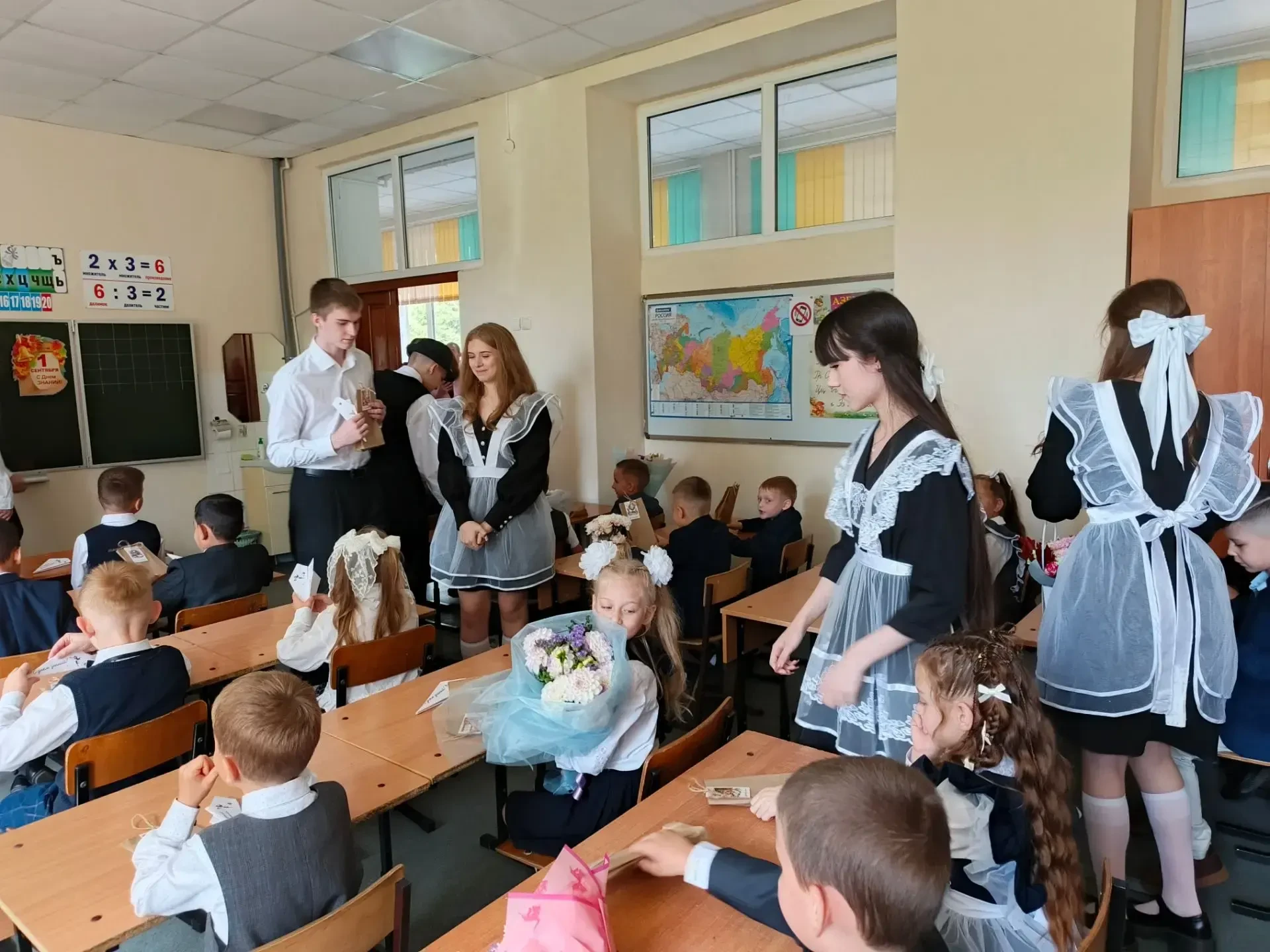 В день знаний в нашей школе прошла акция «Самолетик будущего», организованная Советом с...