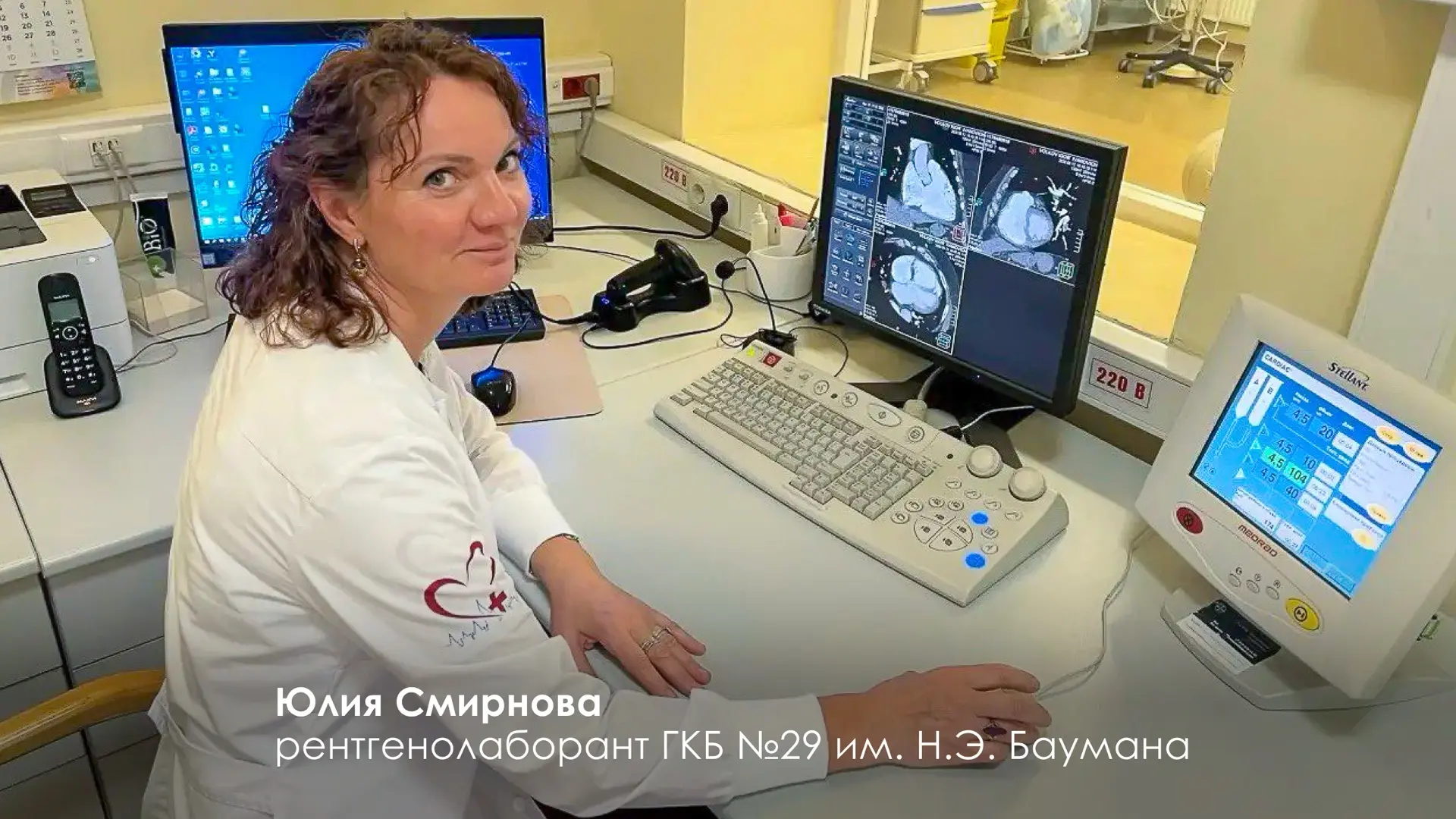 В честь профессионального праздника медицинских сестёр и медицинских братьев наградил лучших предста