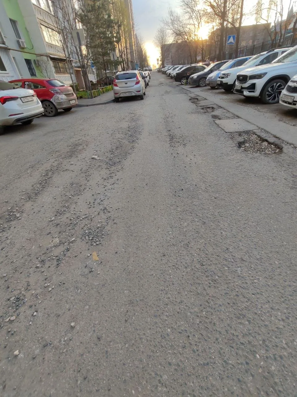 Подписчик интересуется состоянием дороги по адресу: ул. Усть-Курдюмская, 7.   Ранее этот участок был