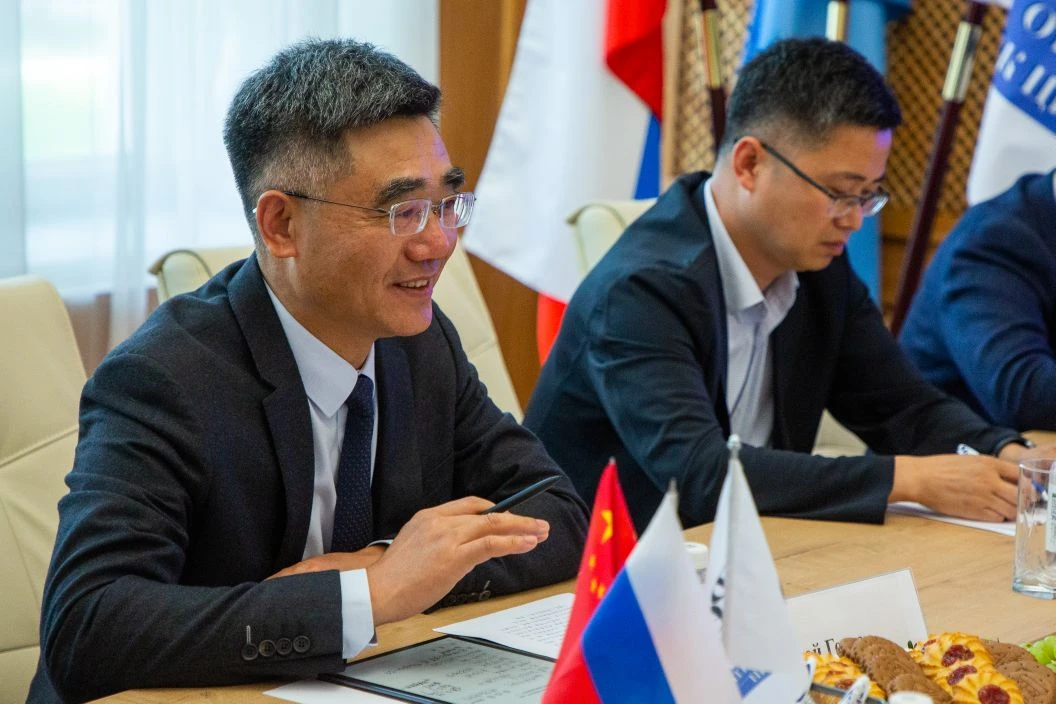 Курс на долгосрочное партнёрство 🇷🇺🇨🇳  20 мая дан официальный старт перекрёстным Годам образования Р