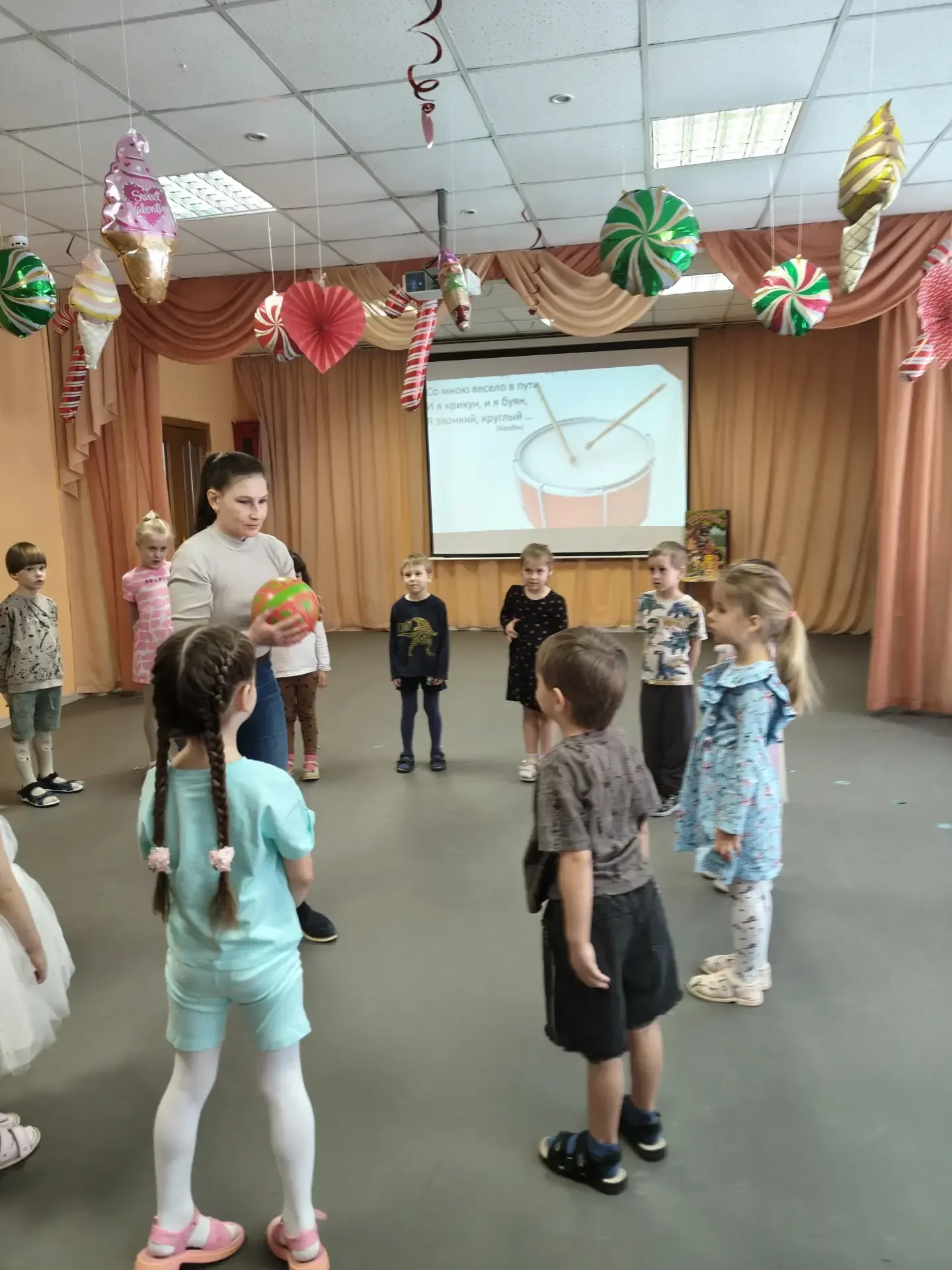 21 февраля, в Международный день родного языка, в дошкольных группах царила особая атмосфера познани