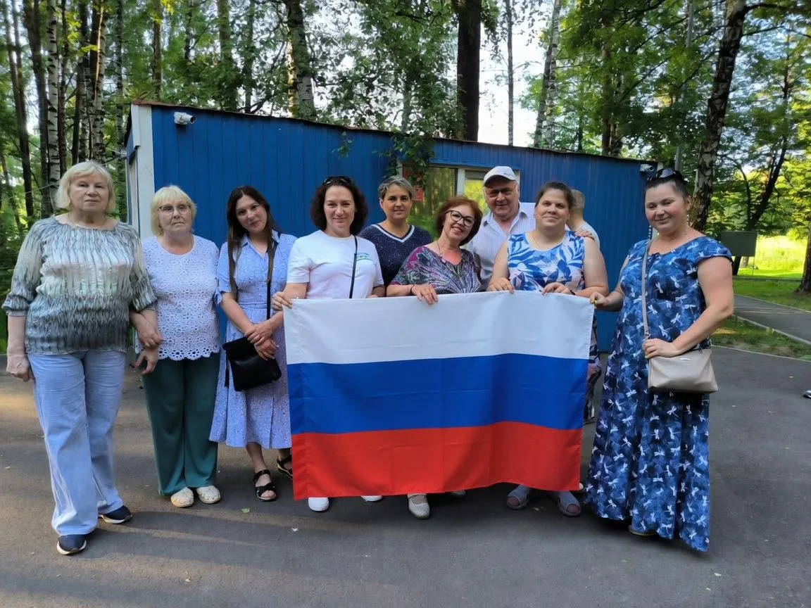 🇷🇺День России

12 июня 2026 года наши читатели присоединились  к празднованию  главного государств