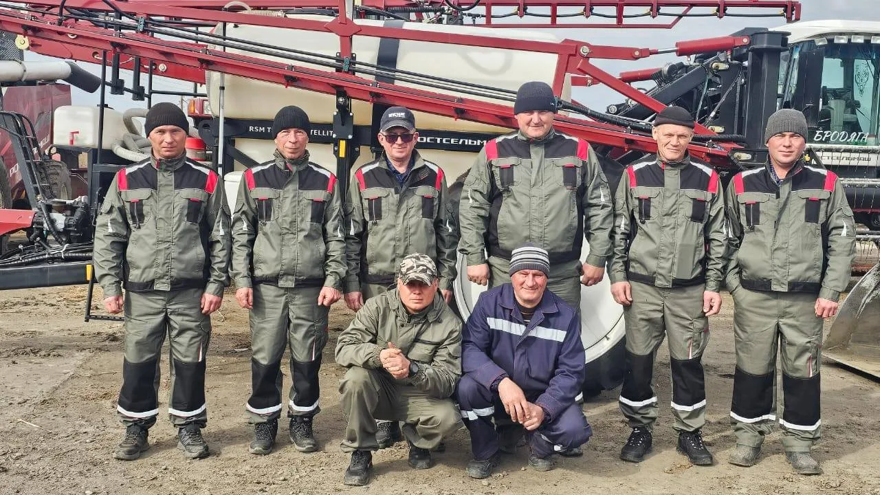 У фермера Алексея Басурманова из села Верх-Ануйского Бытроистокского района Алтайского ...