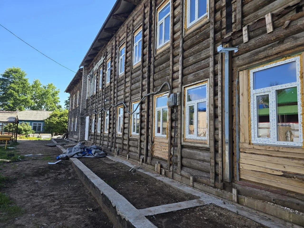 ⚡Серьёзное отставание от графика ремонта детской библиотеки в Карпогорах