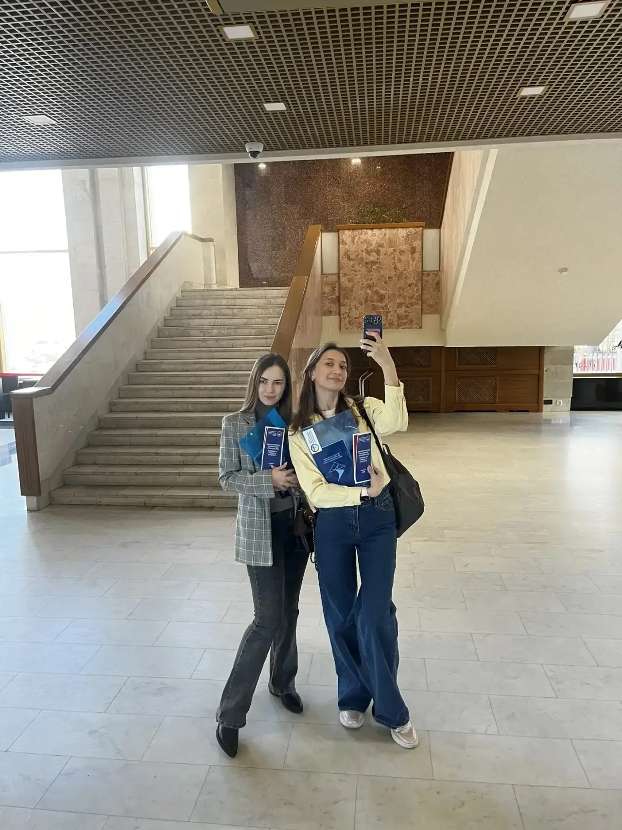 В рамках XVI Петербургского международного образовательного форума учителя нашей школы посетили множ
