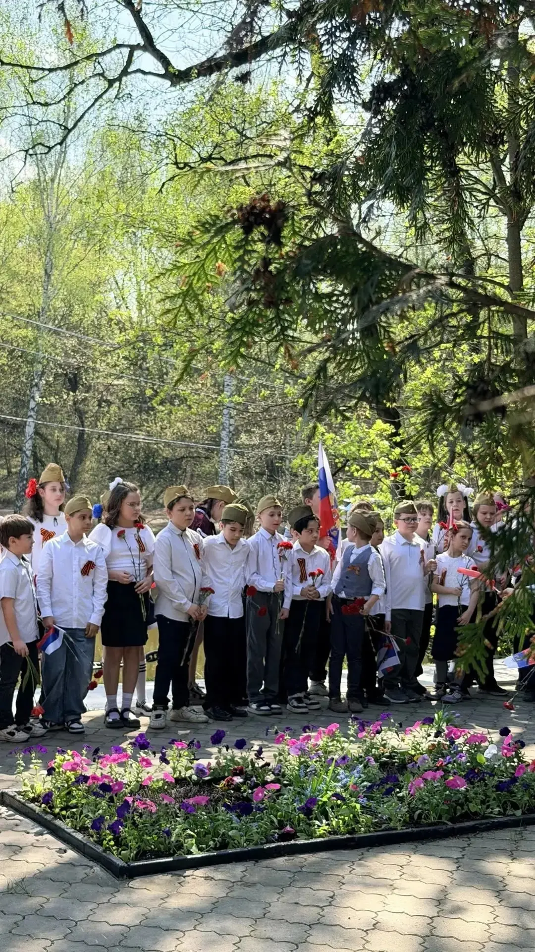 Мы помним! Мы гордимся! Традиционный митинг ко Дню Победы в школе.   В нашем учебном заведении уже с