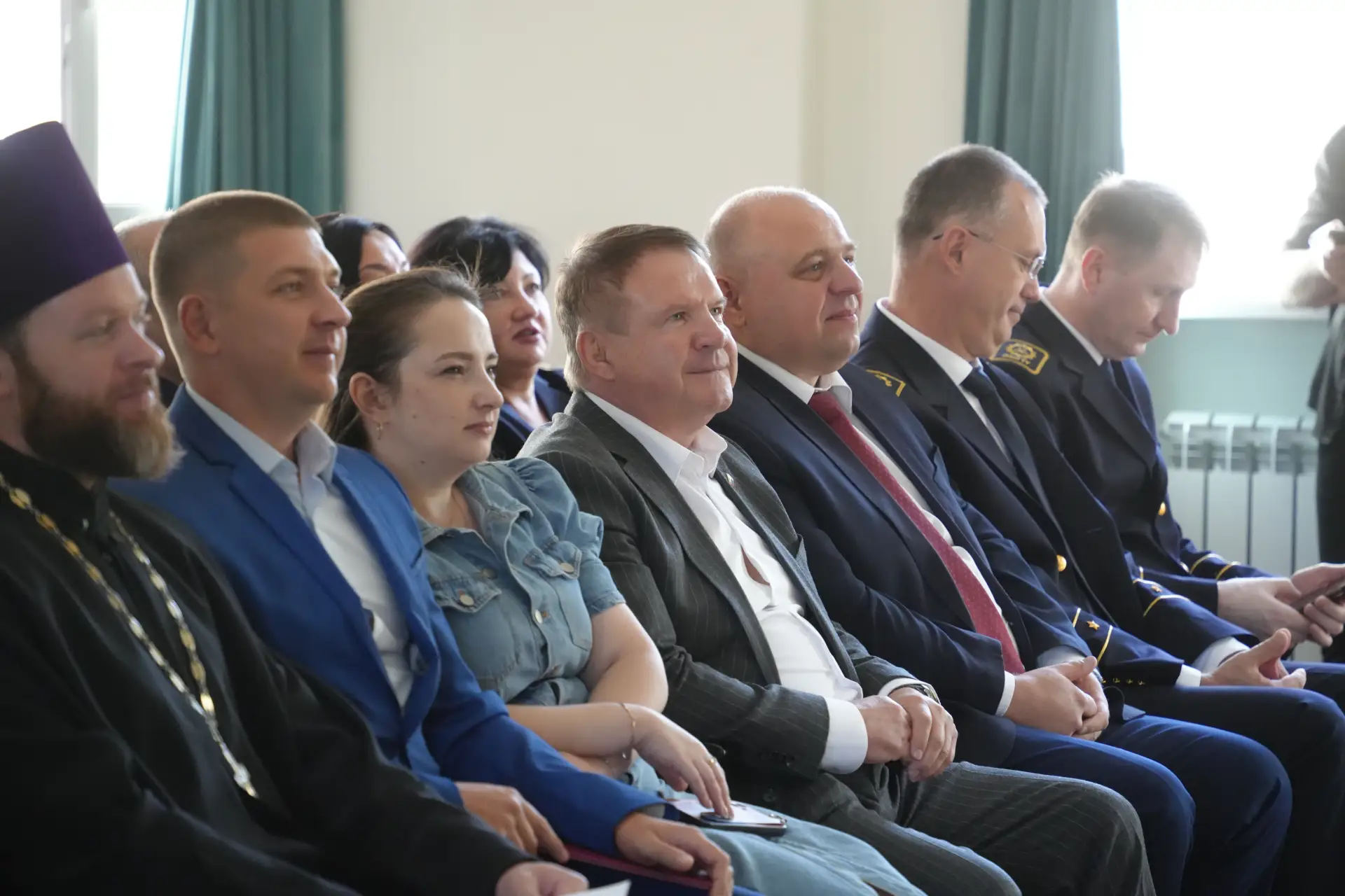 Руководство ЮГМК поздравило студентов и преподавателей ДонГТУ с Днем знаний