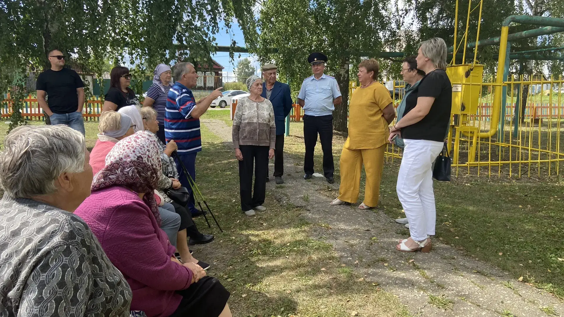 ✅Сегодня в Лутковском сквере села Русский Камешкир состоялась встреча с населением. На ...